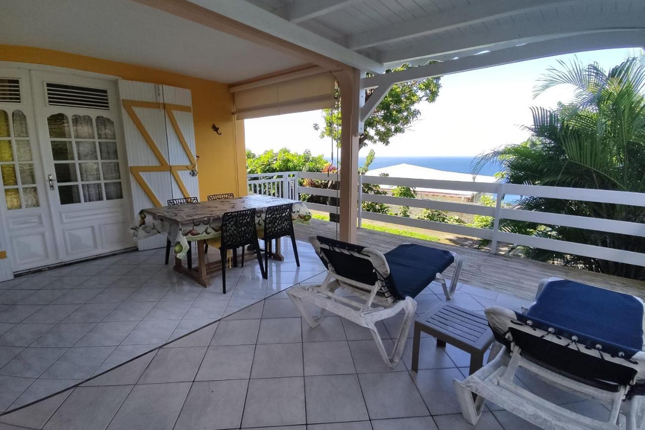 Bungalow With Sea View In Deshaies Buitenkant foto