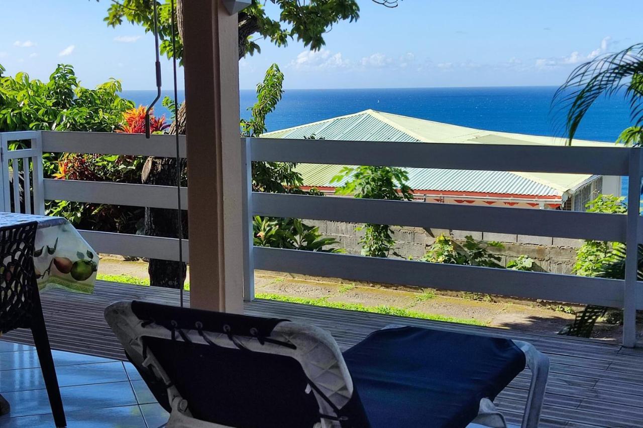 Bungalow With Sea View In Deshaies Buitenkant foto