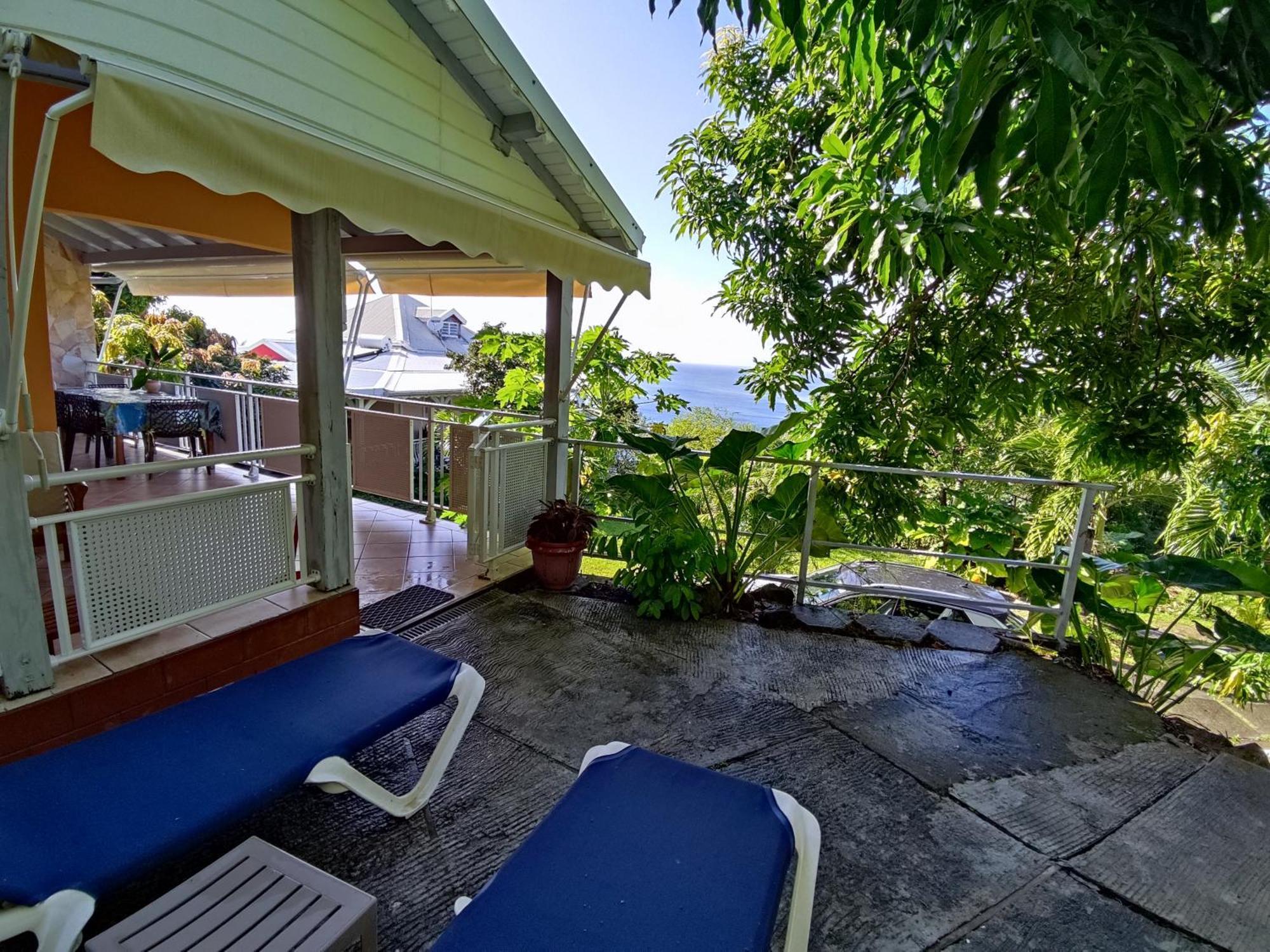 Bungalow With Sea View In Deshaies Buitenkant foto